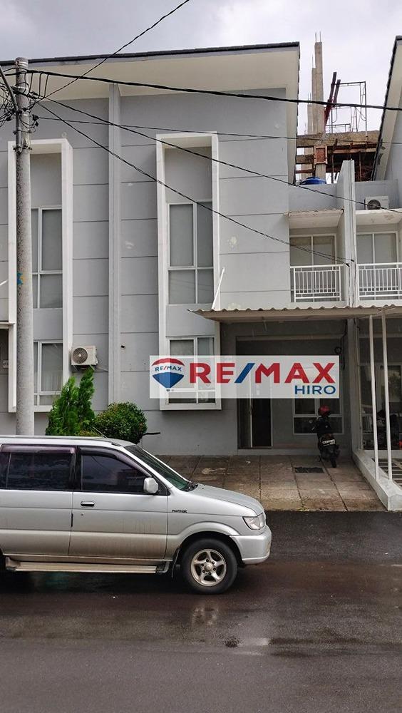 DIJUAL RUMAH 2 LANTAI DALAM CLUSTER DEKAT SUMMARECON BEKASI